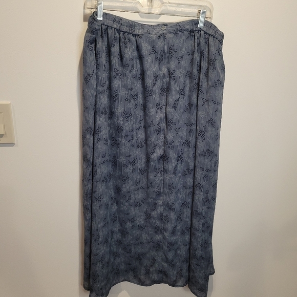 Sag harbor size 20w dark blue floral midi skirt - Picture 2 of 5
